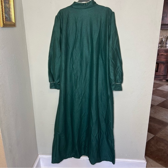 Vintage Castle Harbor House Dress or Nightgown Size Large - Picture 8 of 8